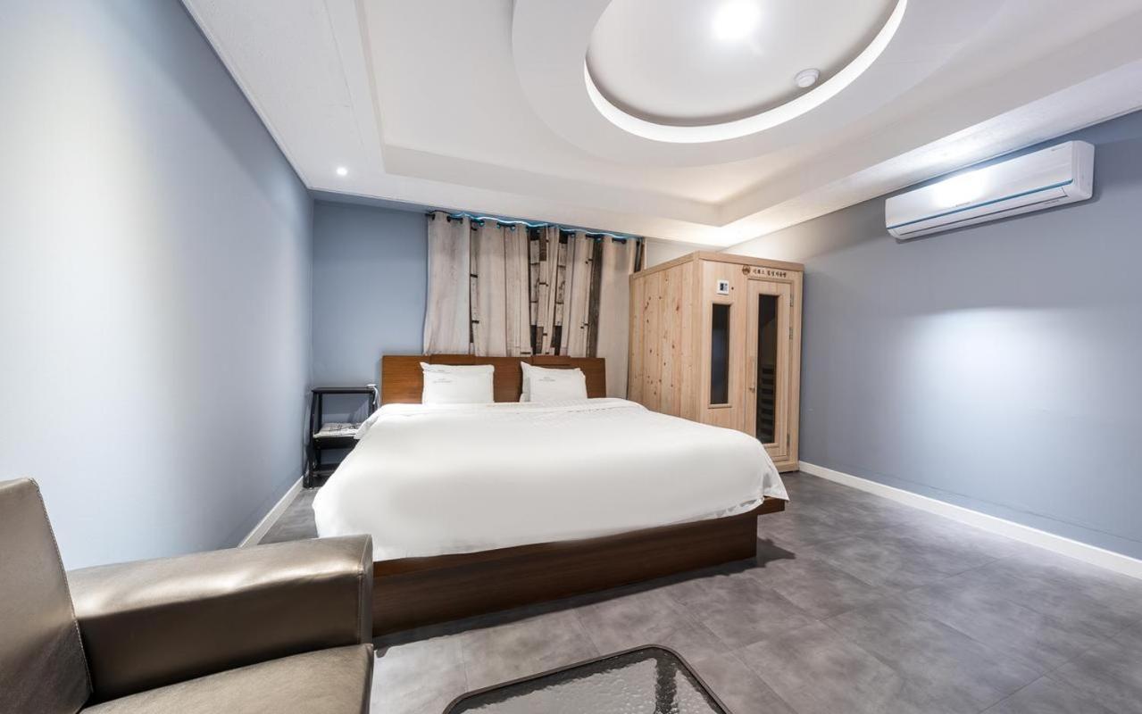Hotel New Evergreen Mokpo Zewnętrze zdjęcie